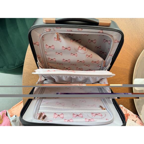 Ted Baker London Beau Hard Side Vanity Case in Black with Gold Accents - Picture 7 of 12